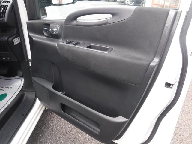 セレナ ハイウェイスター　Ｖセレクション　／カロッツェリアナビ／禁煙車／アルパイン後席モニタ－／両側パワースライドドア／ダブルエアコン／バックカメラ／ＥＴＣ／ドライブレコ－ダ－オートライト／オートエアコン（23枚目）