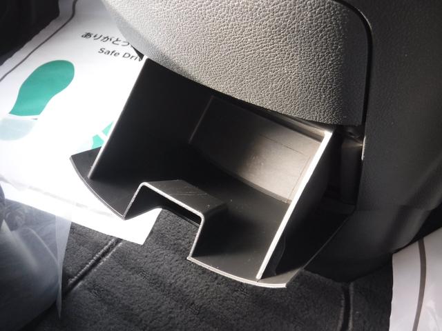 セレナ ハイウェイスター　Ｖセレクション　／カロッツェリアナビ／禁煙車／アルパイン後席モニタ－／両側パワースライドドア／ダブルエアコン／バックカメラ／ＥＴＣ／ドライブレコ－ダ－オートライト／オートエアコン（34枚目）