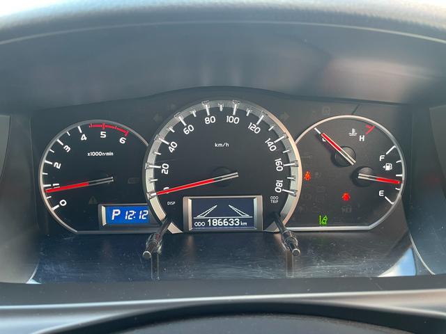 ハイエースバン スーパーＧＬ　ダークプライムＩＩ　／ＥＴＣ／１００Ｖ電源／電動格納ミラー／両側パワースライドドア／オートハイビーム／クルーズコントロール／スマートキー／フロントフォグランプ／禁煙車／（15枚目）