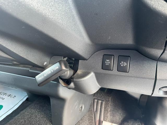 ハイエースバン スーパーＧＬ　ダークプライムＩＩ　／ＥＴＣ／１００Ｖ電源／電動格納ミラー／両側パワースライドドア／オートハイビーム／クルーズコントロール／スマートキー／フロントフォグランプ／禁煙車／（16枚目）