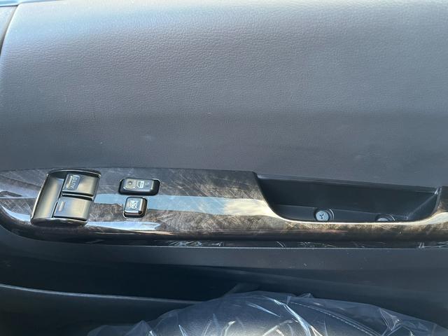 ハイエースバン スーパーＧＬ　ダークプライムＩＩ　／ＥＴＣ／１００Ｖ電源／電動格納ミラー／両側パワースライドドア／オートハイビーム／クルーズコントロール／スマートキー／フロントフォグランプ／禁煙車／（19枚目）