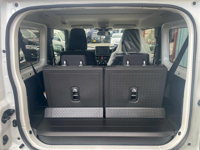 ジムニー XC /届け出済み未使用車/パートタイム4WD/衝突被害軽減ブレーキ/アダブティブクル-ズコントロ-ル/LEDヘッドライト/コーナ-センサ-/フルフラットシ-ト/シートヒ-タ-/アイドリングストップ(10枚目)