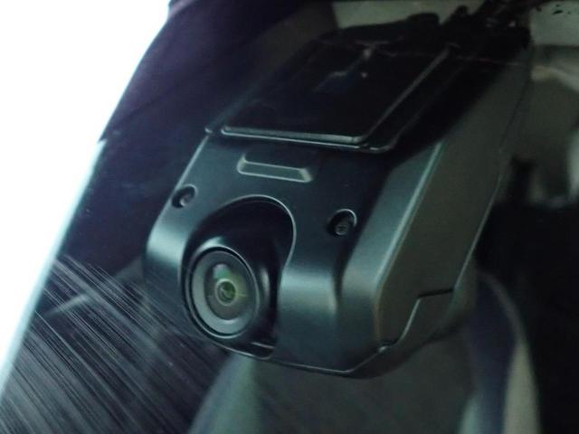 ◆【ドライブレコーダー】映像・音声などを記録する自動車用の装置です。もしもの事故の際の記録はもちろん、旅行の際の思い出としてドライブの映像を楽しむことができます。