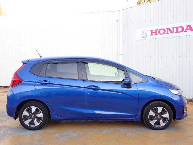 フィットハイブリッド Ｌホンダセンシング　純正ナビ　フルセグ　Ｒカメラ　ＥＴＣ（9枚目）