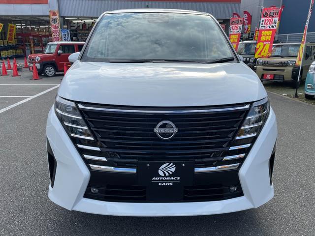 セレナ ｅ－パワー　ハイウェイスターＶ　新車　ホットプラスパッケージ　アラウンドビューモニター　１２．３インチカラーディスプレイオーディオ　前後ドライブレコーダー　ＥＴＣ２．０　インテリジェントルームミラー　ＬＥＤヘッドライト（2枚目）