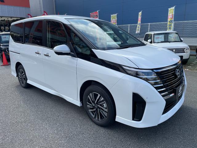 セレナ ｅ－パワー　ハイウェイスターＶ　新車　ホットプラスパッケージ　アラウンドビューモニター　１２．３インチカラーディスプレイオーディオ　前後ドライブレコーダー　ＥＴＣ２．０　インテリジェントルームミラー　ＬＥＤヘッドライト（14枚目）