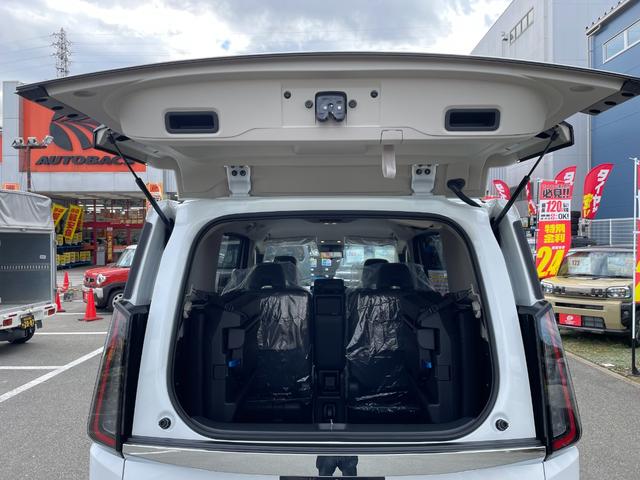 セレナ ｅ－パワー　ハイウェイスターＶ　新車　ホットプラスパッケージ　アラウンドビューモニター　１２．３インチカラーディスプレイオーディオ　前後ドライブレコーダー　ＥＴＣ２．０　インテリジェントルームミラー　ＬＥＤヘッドライト（69枚目）