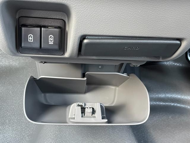 エブリイ ＰＣ　届出済未使用車　スズキセーフティサポート　ＬＥＤヘッド　キーレス　パワーウィンドウ（フロント）　ＵＳＢ電源ソケット　オートライト　電動格納ドアミラー　オーバーヘッドシェルフ　運転席シートヒーター（30枚目）