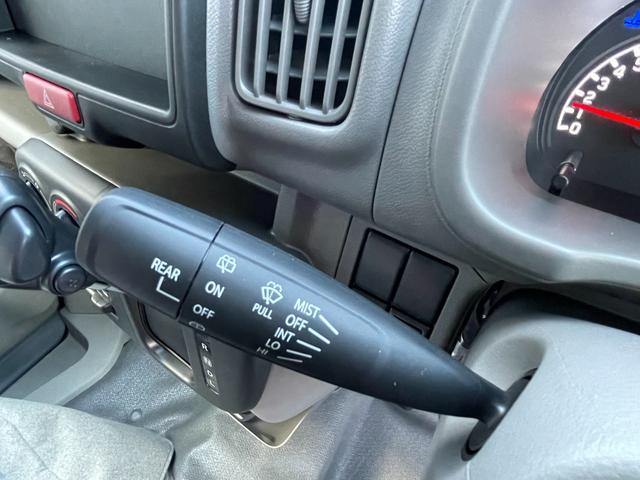 エブリイ ＰＣ　届出済未使用車　スズキセーフティサポート　ＬＥＤヘッド　キーレス　パワーウィンドウ（フロント）　ＵＳＢ電源ソケット　オートライト　電動格納ドアミラー　オーバーヘッドシェルフ　運転席シートヒーター（36枚目）