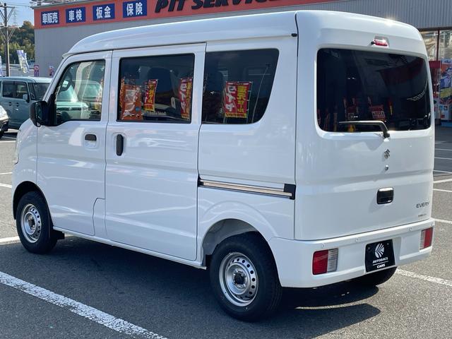エブリイ ＰＡリミテッド　届出済未使用車　スズキセーフティサポート　キーレス　ＡＭ／ＦＭラジオスピーカー内蔵　エアコン　パワステ　パワーウィンドウ（フロント）　ＵＳＢ電源ソケット　ＬＥＤルームランプ　オーバーヘッドシェルフ（11枚目）