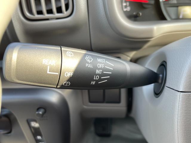 エブリイ ＰＡリミテッド　届出済未使用車　スズキセーフティサポート　キーレス　ＡＭ／ＦＭラジオスピーカー内蔵　エアコン　パワステ　パワーウィンドウ（フロント）　ＵＳＢ電源ソケット　ＬＥＤルームランプ　オーバーヘッドシェルフ（30枚目）