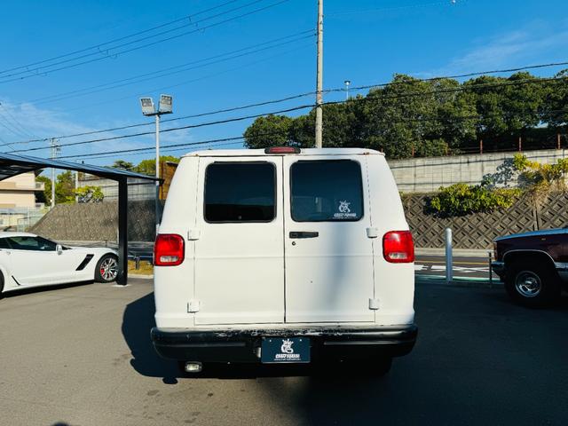 ダッジ・バン ベースグレード パネルバン ログハウス キャンピングカー フルフラットシート(38枚目)