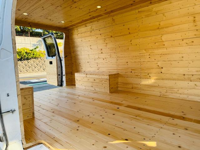 ダッジ・バン ベースグレード パネルバン ログハウス キャンピングカー フルフラットシート(45枚目)