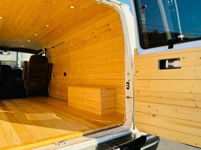 ダッジ・バン ベースグレード パネルバン ログハウス キャンピングカー フルフラットシート(50枚目)