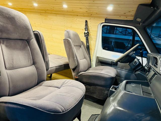 ダッジ・バン ベースグレード パネルバン ログハウス キャンピングカー フルフラットシート(58枚目)