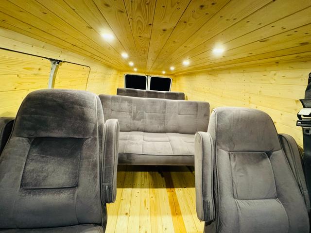 ダッジ・バン ベースグレード パネルバン ログハウス キャンピングカー フルフラットシート(59枚目)