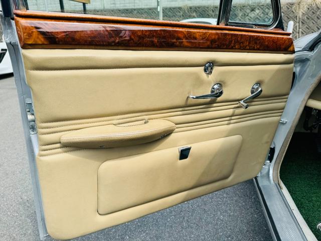ジャガーその他  Sタイプ 3.8S 左ハンドル 全塗装済み 内装張替済み クーラー(16枚目)