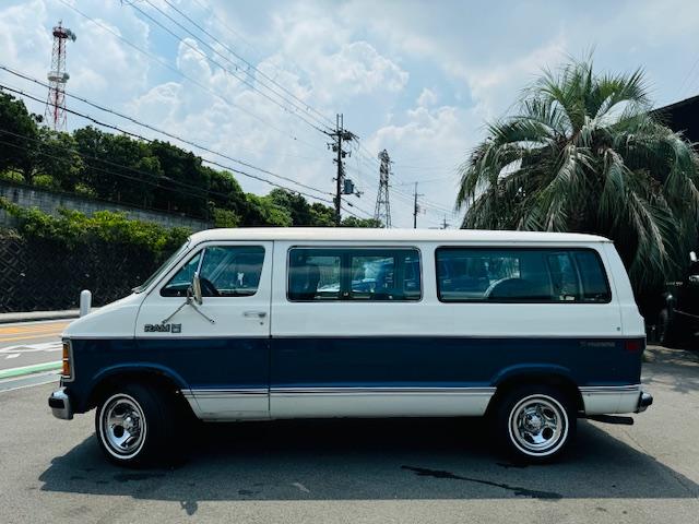 ダッジ・バン  B250 ROYAL SE(2枚目)