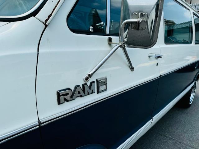 ダッジ・バン  B250 ROYAL SE(38枚目)
