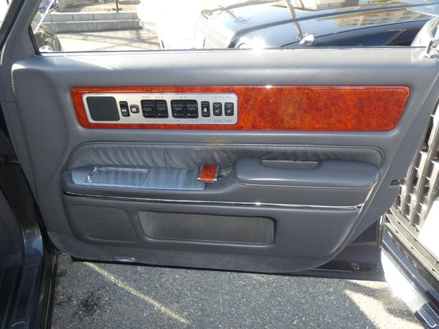 センチュリー 標準仕様車 /鸞鳳グロリアスグレーメタリックモリブデン/(44枚目)