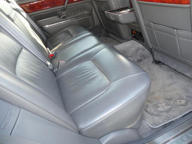 センチュリー 標準仕様車 /鸞鳳グロリアスグレーメタリックモリブデン/(49枚目)