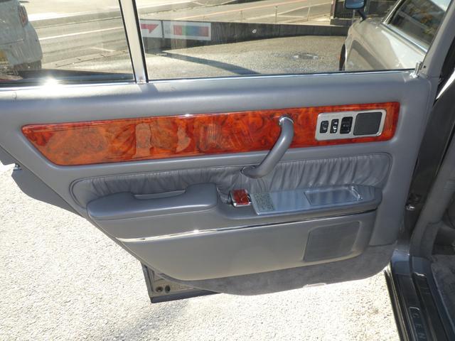 センチュリー 標準仕様車 /鸞鳳グロリアスグレーメタリックモリブデン/(53枚目)