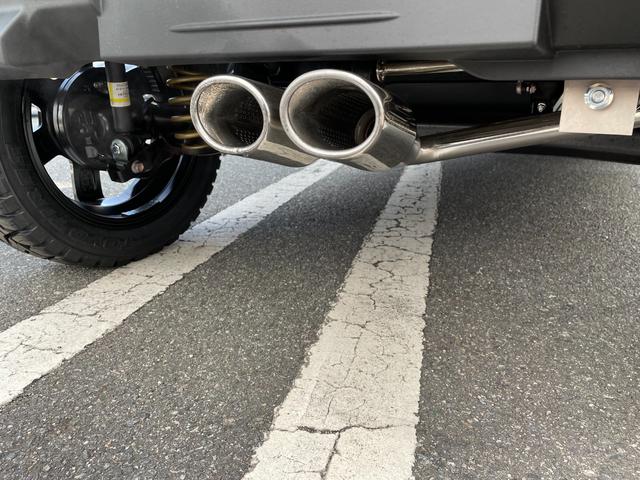 ハスラー G 三木スズキオリジナル赤×白2トーン 1インチリフトアップ MK56ブラックホイール TOYOオープンカントリー 前後バンパーブラック塗装 ロアガーニッシュブラック塗装 復刻版エンブレム(18枚目)