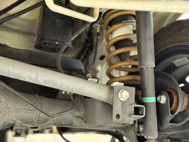 エブリイワゴン ＰＺターボスペシャル　４ＷＤ　プラスライン製ハーフバンパー　エアロキット　ショートバンパー　ＬＥＤテールランプ　１インチリフトアップキット　１５インチアルミホイール　ＴＯＹＯ　オープンカントリーＲＴタイヤ　シートカバー（13枚目）