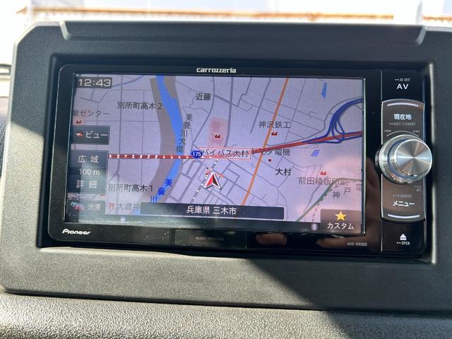 ジムニーシエラ JL リフトアップ TOYOタイヤRTホワイトレター クロームアルミホイール オートルビーズ製クラシックバンパー前後 レトログリル メッキドアミラー ナンバー移設キット 8型フルセグナビ(39枚目)