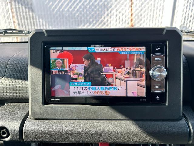 ジムニーシエラ JL リフトアップ TOYOタイヤRTホワイトレター クロームアルミホイール オートルビーズ製クラシックバンパー前後 レトログリル メッキドアミラー ナンバー移設キット 8型フルセグナビ(43枚目)