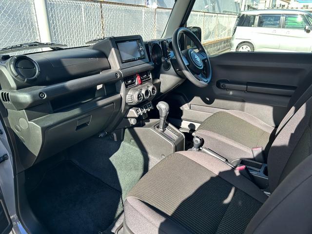 ジムニーシエラ JL リフトアップ TOYOタイヤRTホワイトレター クロームアルミホイール オートルビーズ製クラシックバンパー前後 レトログリル メッキドアミラー ナンバー移設キット 8型フルセグナビ(44枚目)