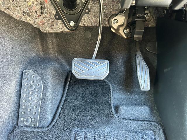 ジムニーシエラ JL リフトアップ TOYOタイヤRTホワイトレター クロームアルミホイール オートルビーズ製クラシックバンパー前後 レトログリル メッキドアミラー ナンバー移設キット 8型フルセグナビ(61枚目)