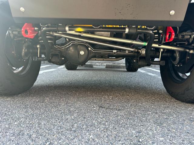 ジムニーシエラ JC リフトアップ 社外前後バンパー BRIDEユーロスターシート左右 フルセグナビゲーション オフロードタイヤ RAYS16インチアルミホイール ECU書換レギュラー仕様 バックカメラ ETC車載器(39枚目)