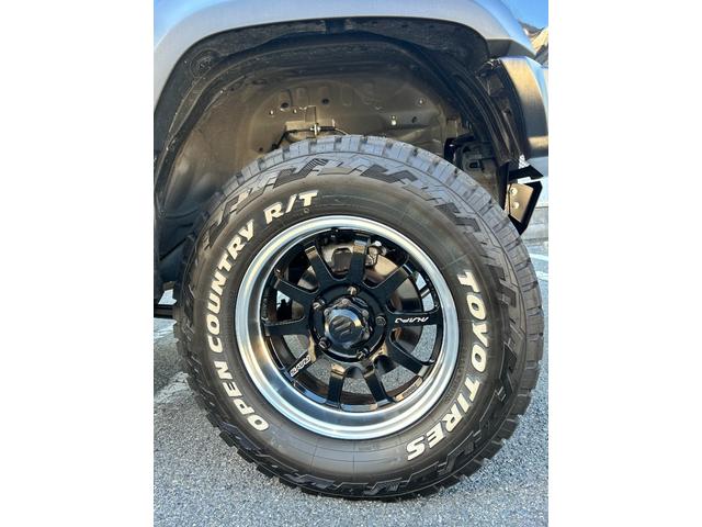 ジムニーシエラ JC リフトアップ 社外前後バンパー BRIDEユーロスターシート左右 フルセグナビゲーション オフロードタイヤ RAYS16インチアルミホイール ECU書換レギュラー仕様 バックカメラ ETC車載器(41枚目)