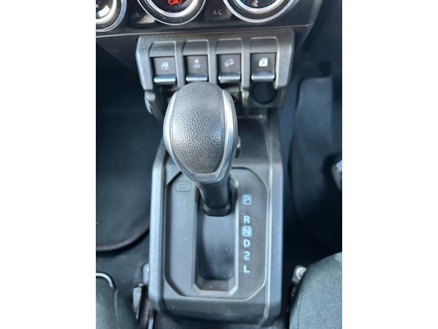 ジムニーシエラ JC リフトアップ 社外前後バンパー BRIDEユーロスターシート左右 フルセグナビゲーション オフロードタイヤ RAYS16インチアルミホイール ECU書換レギュラー仕様 バックカメラ ETC車載器(60枚目)