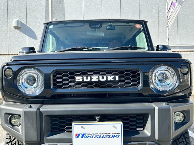 ジムニー XC BKスタイル3インチリフトアップキットTOYOオープンカントリーRTタイヤ 社外アルミホイール SUZUKIブラックグリル LEDフロント&サイド&テールランプ ALPINEアルパインBIGX8型ナビ(19枚目)