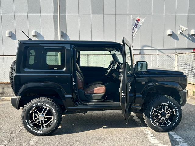 ジムニー XC BKスタイル3インチリフトアップキットTOYOオープンカントリーRTタイヤ 社外アルミホイール SUZUKIブラックグリル LEDフロント&サイド&テールランプ ALPINEアルパインBIGX8型ナビ(26枚目)