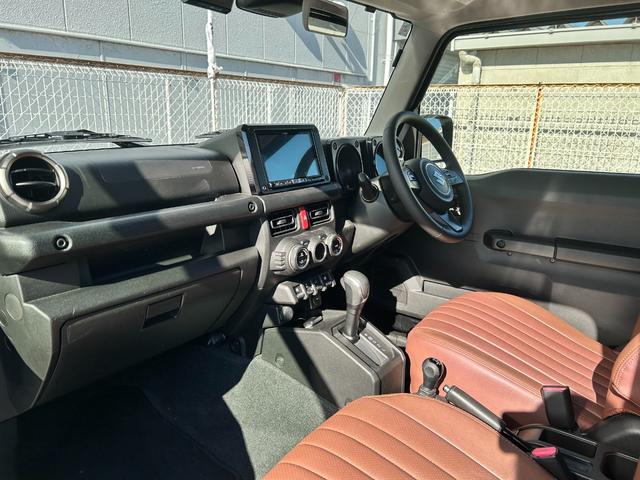 ジムニー XC BKスタイル3インチリフトアップキットTOYOオープンカントリーRTタイヤ 社外アルミホイール SUZUKIブラックグリル LEDフロント&サイド&テールランプ ALPINEアルパインBIGX8型ナビ(38枚目)