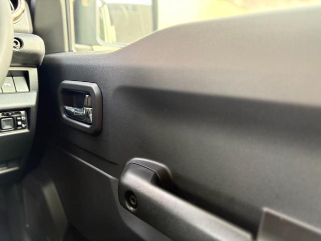 ジムニー XC BKスタイル 1インチリフトアップ オフロードタイヤ 16インチAW アルパイン製ディスプレイオーディオ付き バック&フロントカメラ ETC車載器 LEDウインカー&サイドマーカー&テールランプ(65枚目)