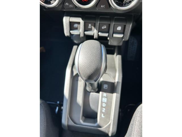 ジムニー ＸＣ　ダムド製ザ・ルーツ仕様　フロント＆リアバンパー　フロントグリル　ＴＯＹＯオープンカントリーＲＴホワイトレタータイヤ　ＤＥＡＮコロラド１６ＡＷ　アルパイン製ディスプレイオーディオ　バックカメラ　ＥＴＣ（40枚目）