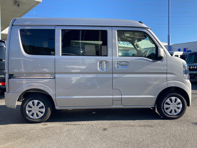 エブリイ JOINターボ 6型 デモカー使用 前後衝突軽減B 4WD デュアルカメラブレーキサポート(前後衝突軽減ブレーキ) パートタイム4WD LEDヘッドライト スマートキー キーレスプッシュスタート オートライト 電動格納式リモコンドアミラー シートヒーター(16枚目)