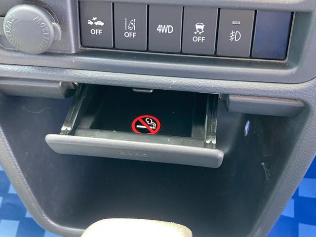 �֗��ȃJ�[�h�z���_�[���t���Ă��܂��B