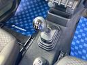 ＸＧ　　パートタイム４ＷＤ　５ＭＴ　ＥＴＣ　車検整備付き　パートタイム４ＷＤ　５速マニュアル車　キーレスエントリー　エアコン　パワーステアリング　パワーウィンドウ　アクセサリーソケット（10枚目）