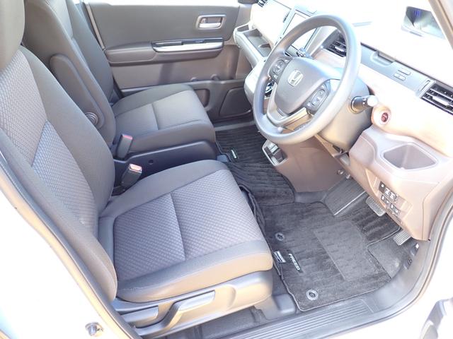 フリードハイブリッド ハイブリッド・Ｇ　純正ナビ　フルセグ　Ｒカメラ　ＥＴＣ（16枚目）