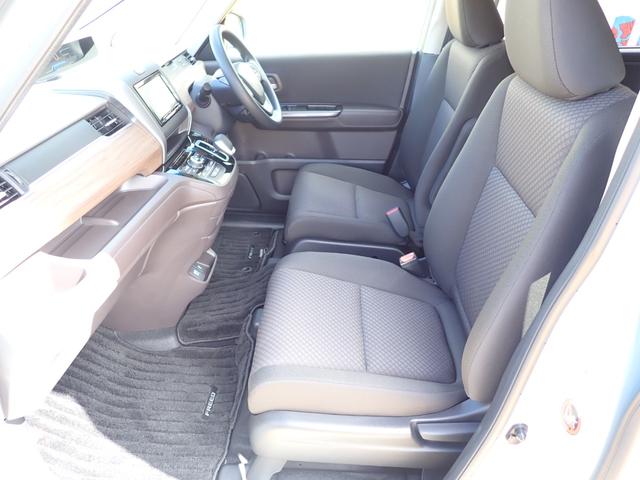 フリードハイブリッド ハイブリッド・Ｇ　純正ナビ　フルセグ　Ｒカメラ　ＥＴＣ（17枚目）