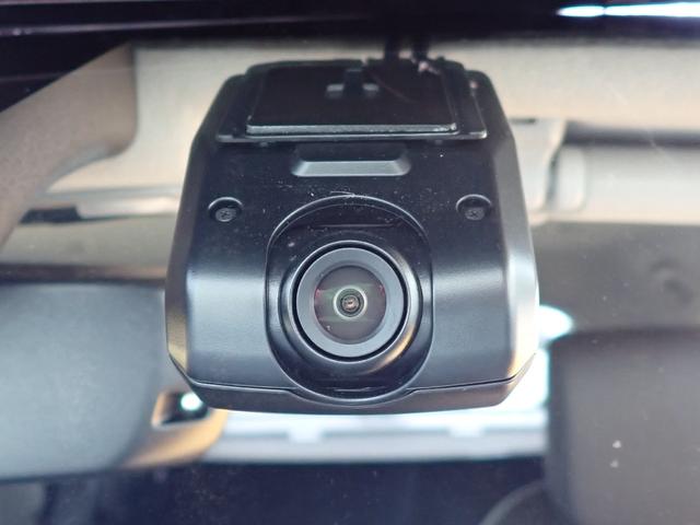 ◆【ドライブレコーダー】映像・音声などを記録する自動車用の装置です。もしもの事故の際の記録はもちろん、旅行の際の思い出としてドライブの映像を楽しむことができます。