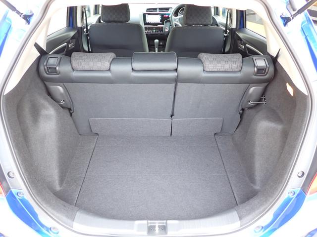 フィット １３Ｇ・Ｌパッケージ　純正ナビ　フルセグ　Ｒカメラ　ＥＴＣ　ＬＥＤヘッドライト（18枚目）