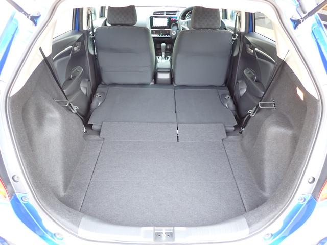 フィット １３Ｇ・Ｌパッケージ　純正ナビ　フルセグ　Ｒカメラ　ＥＴＣ　ＬＥＤヘッドライト（19枚目）