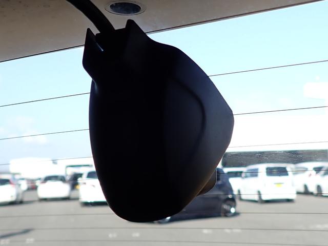 ヴェゼル ｅ：ＨＥＶＰＬａＹ　純正ナビ　フルセグ　Ｒカメラ　ＥＴＣ（32枚目）