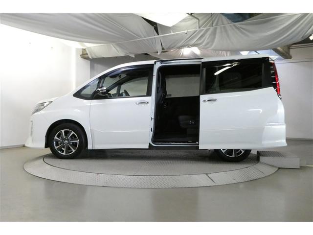 ノア Ｓｉ　ダブルバイビーＩＩ　フルフラット　横滑防止装置　ＰＣＳ　スマートキ－　Ｗエアコン　Ｂモニター　ＤＶＤ再生可　フルセグテレビ　ＥＴＣ付き　アイドリングＳ　オートエアコン　ＰＳ　クルーズＣ　ナビ＆ＴＶ　ＰＷ　ウォークスルー（5枚目）